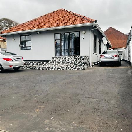 Gm Place Durban Bagian luar foto