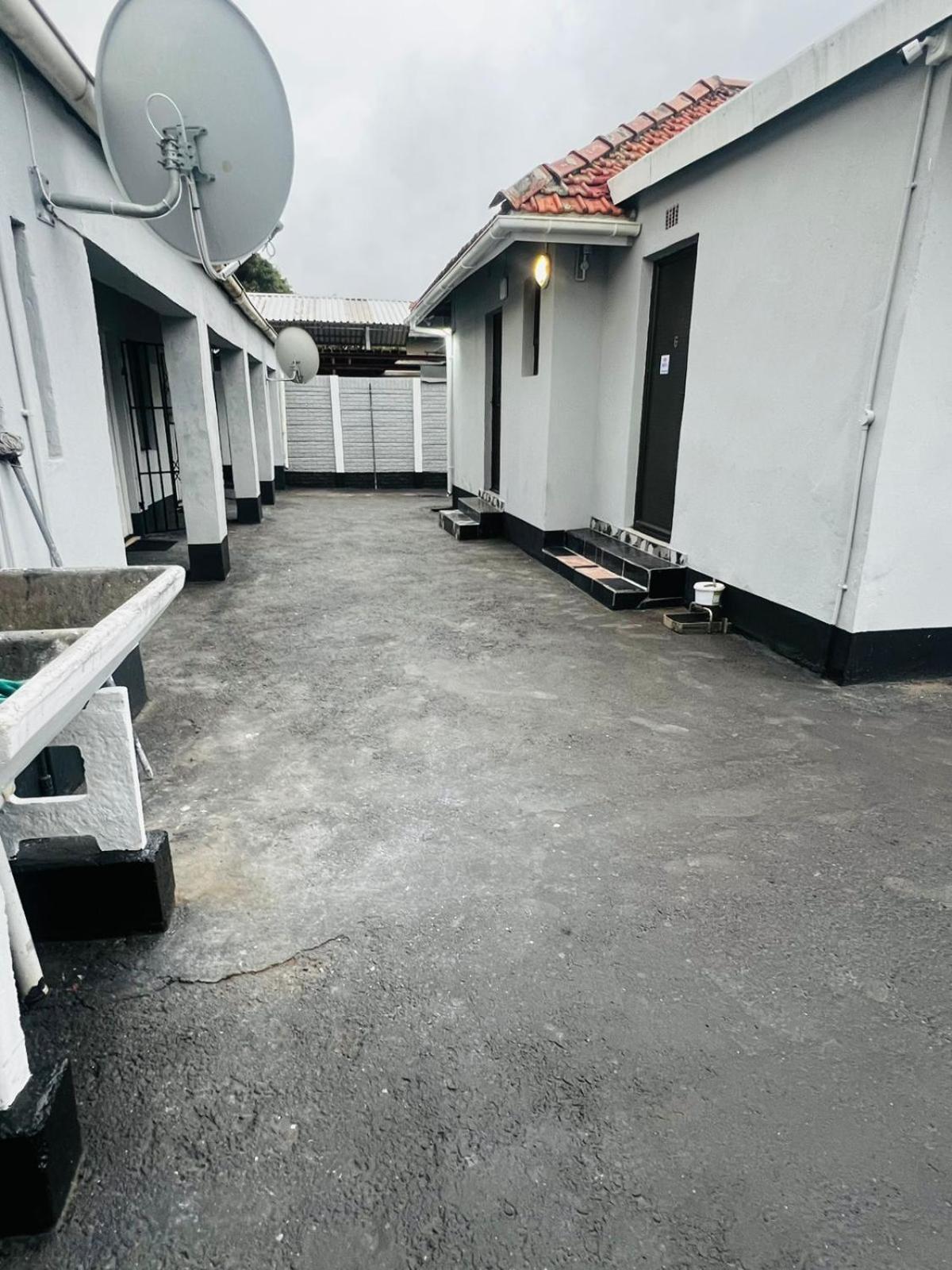Gm Place Durban Bagian luar foto